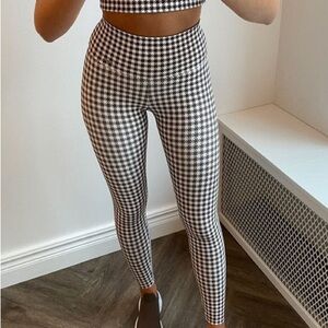 Aim’N Brown & White Houndstooth Print Tights in Black